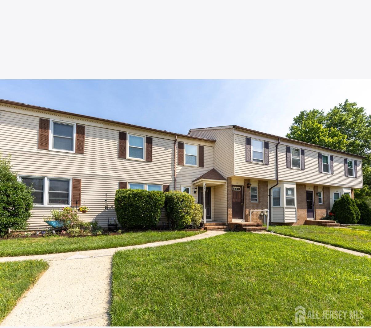 3 Tiger Lilly Court