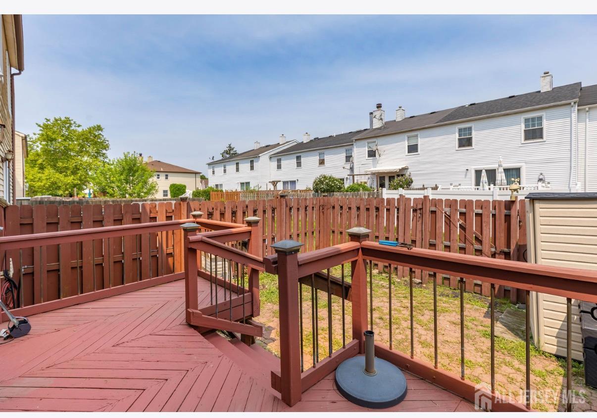 3 Tiger Lilly Court