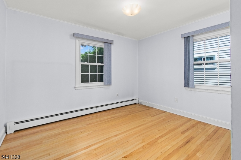 200 Baker St