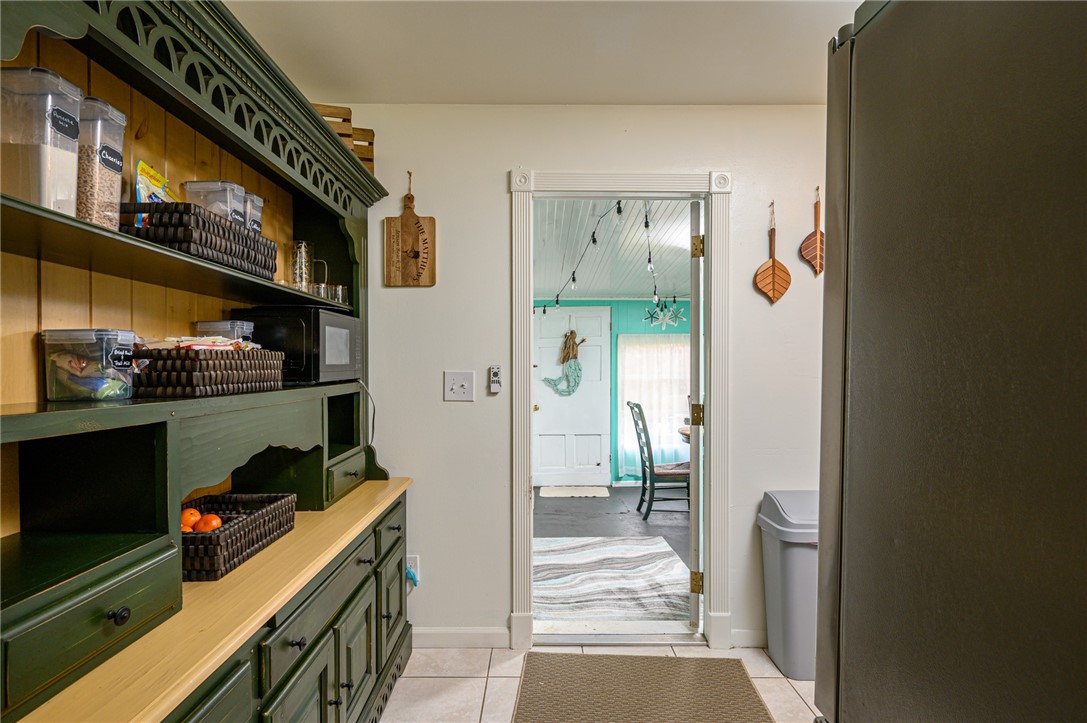 425 Easy Street