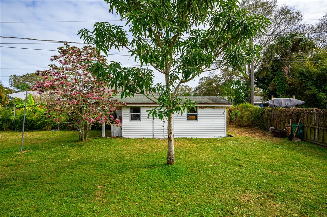 425 Easy Street