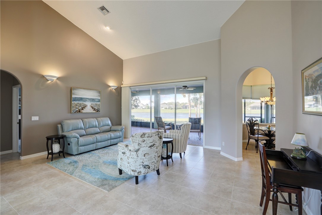 1568 Eagles Circle