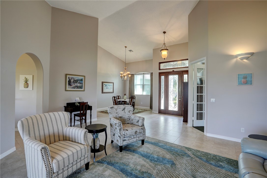 1568 Eagles Circle