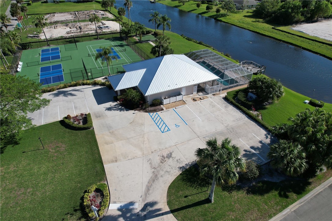 1568 Eagles Circle