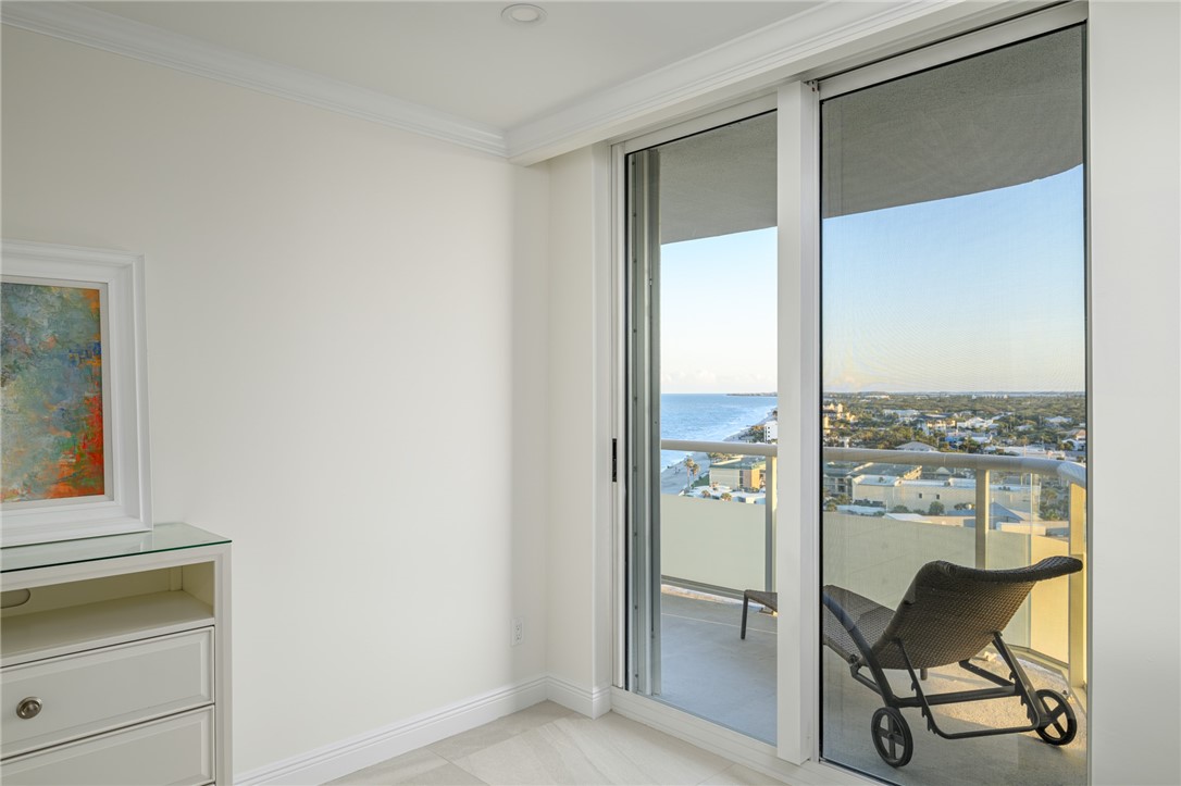 3554 Ocean Drive PH4N