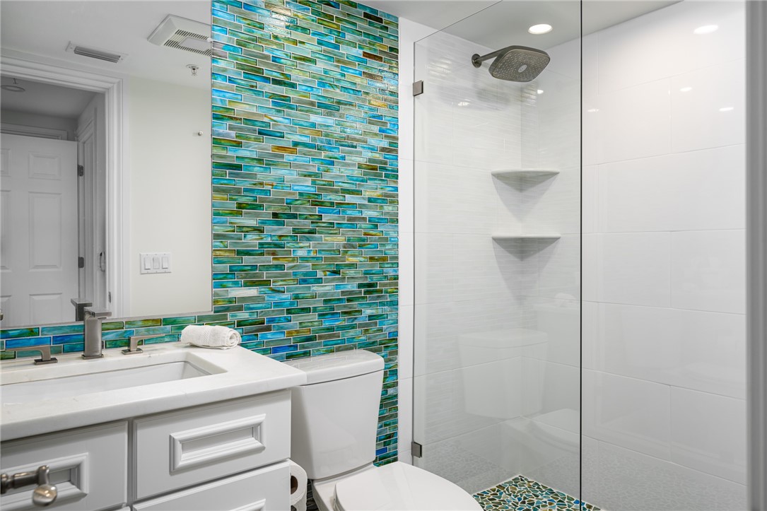 3554 Ocean Drive PH4N