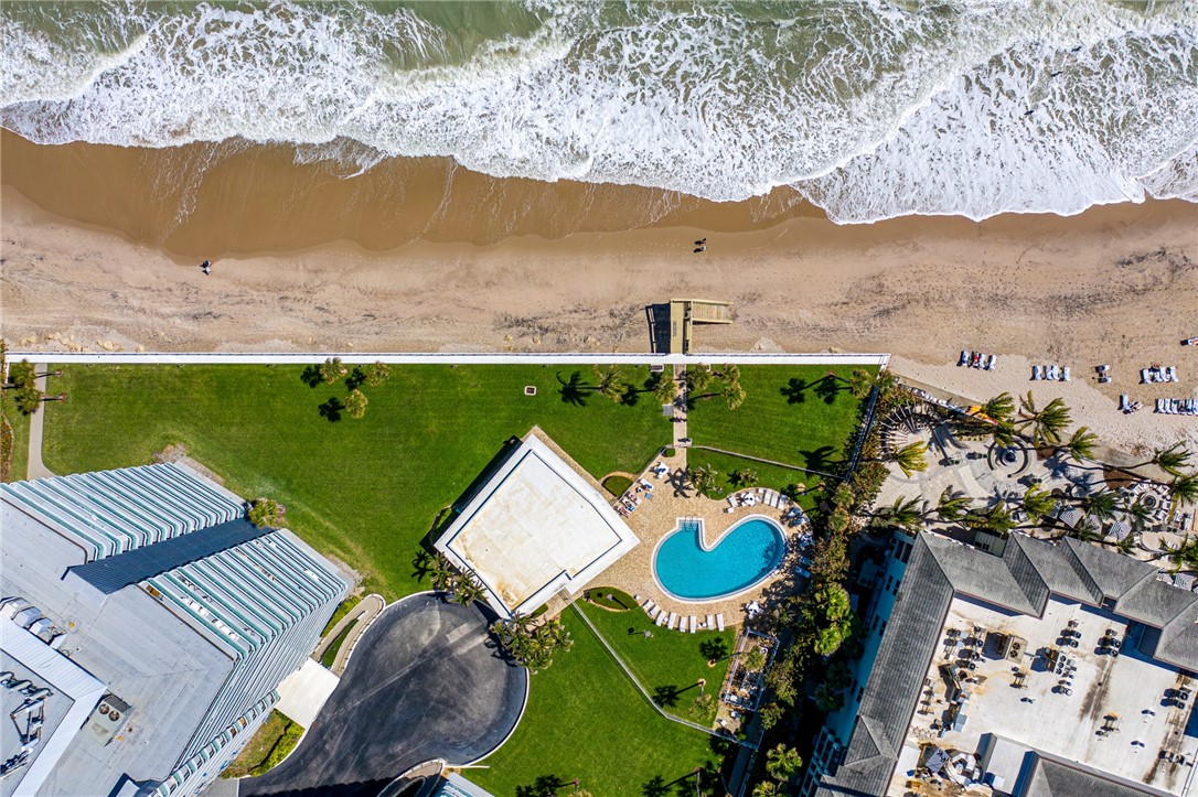 3554 Ocean Drive PH4N