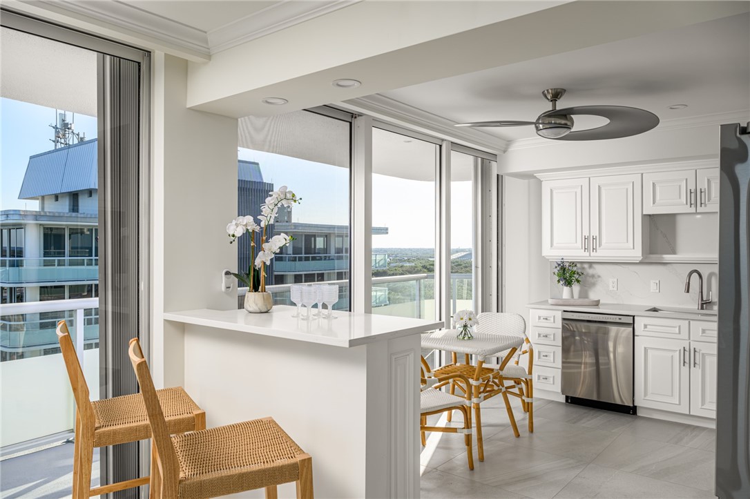 3554 Ocean Drive PH4N