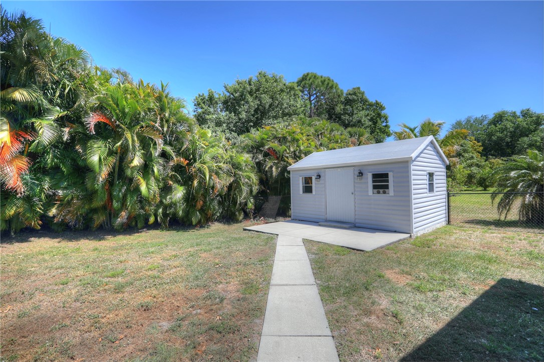 1550 Emerson Lane