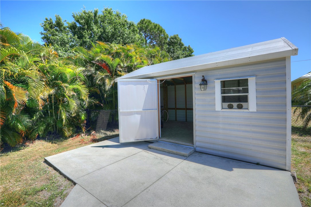 1550 Emerson Lane