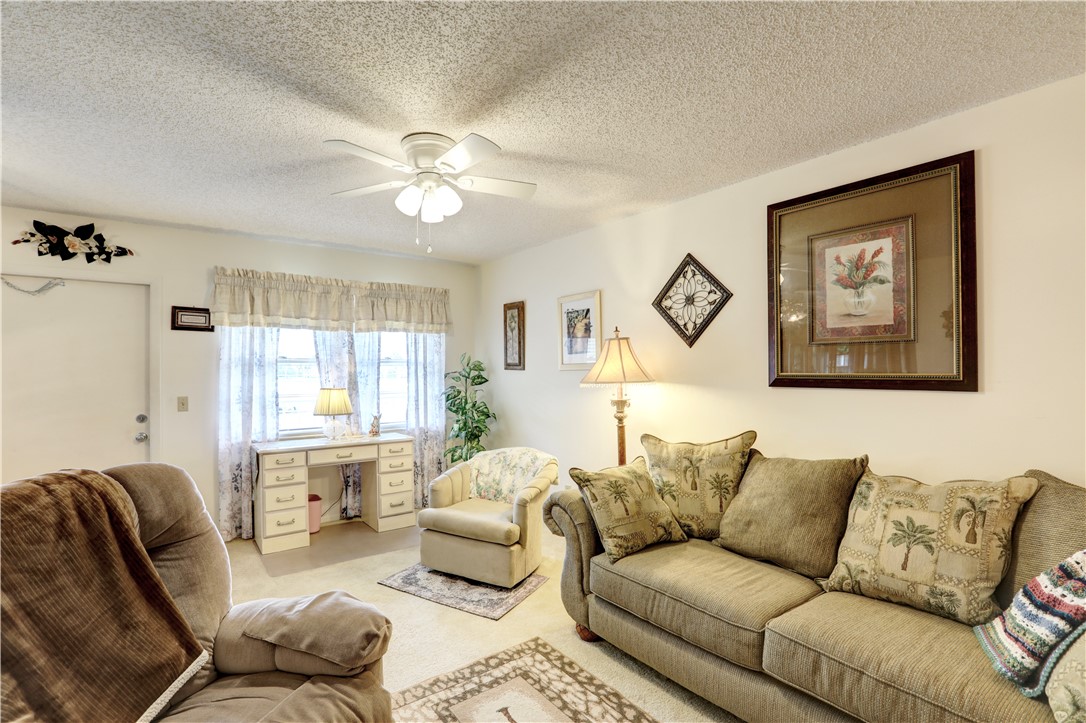 33 Vista Gardens Trail 205