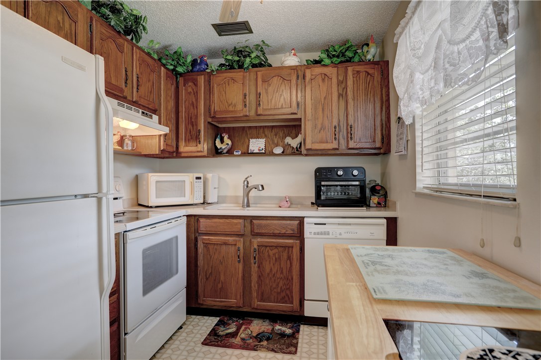 33 Vista Gardens Trail 205