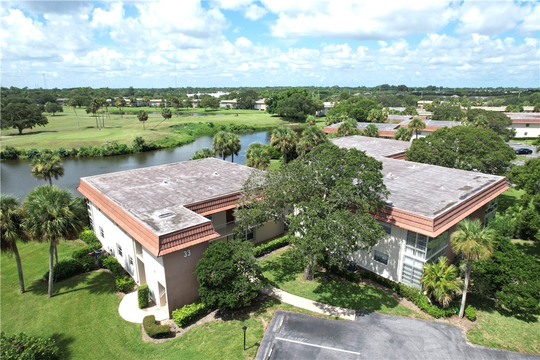 33 Vista Gardens Trail 205