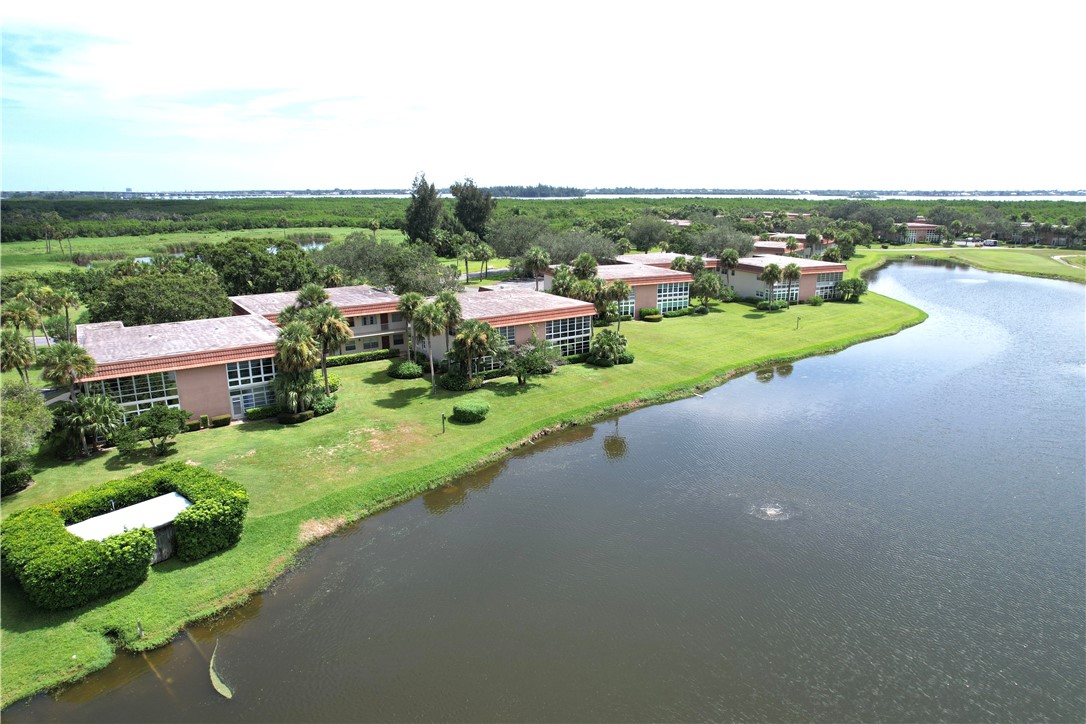 33 Vista Gardens Trail 205