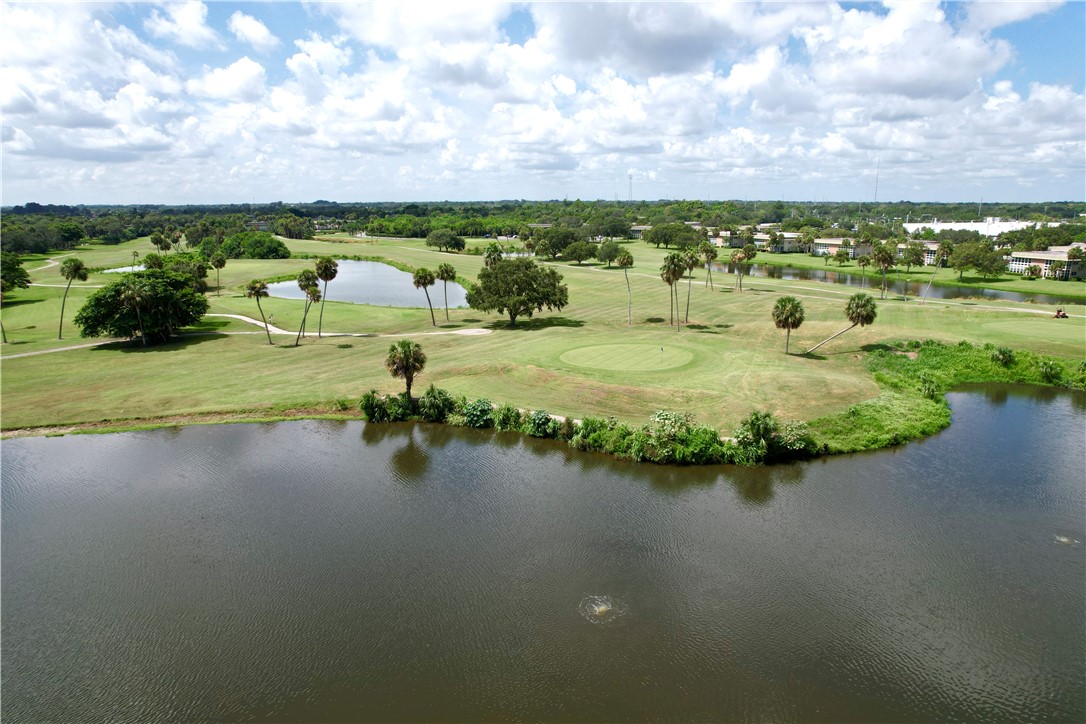 33 Vista Gardens Trail 205