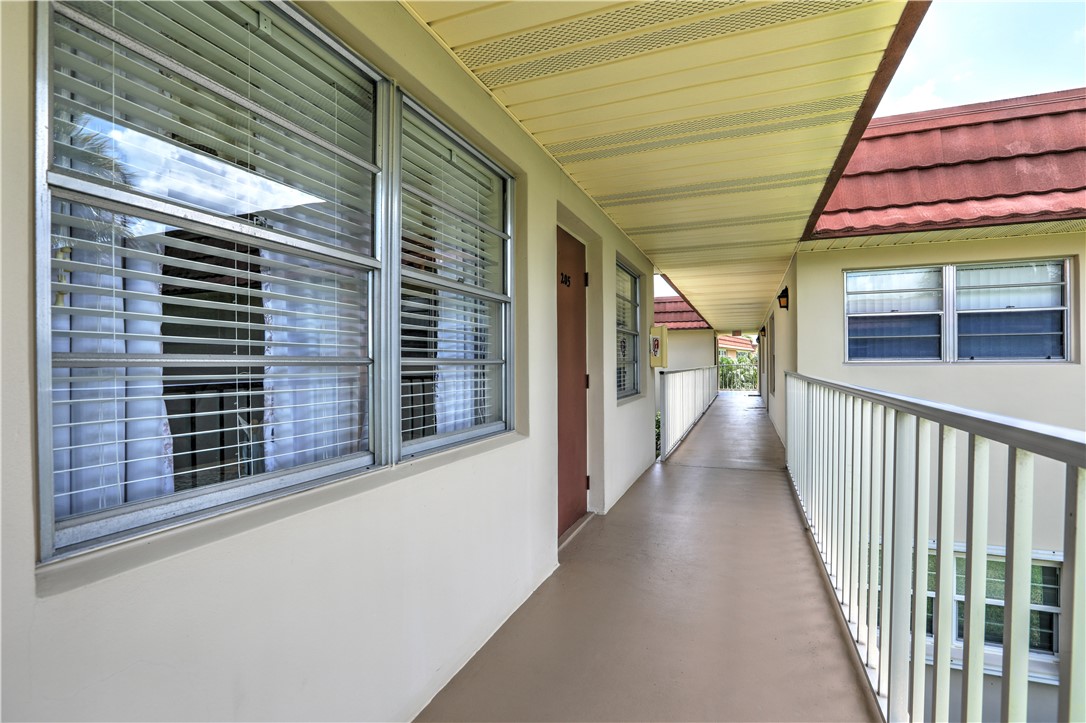 33 Vista Gardens Trail 205