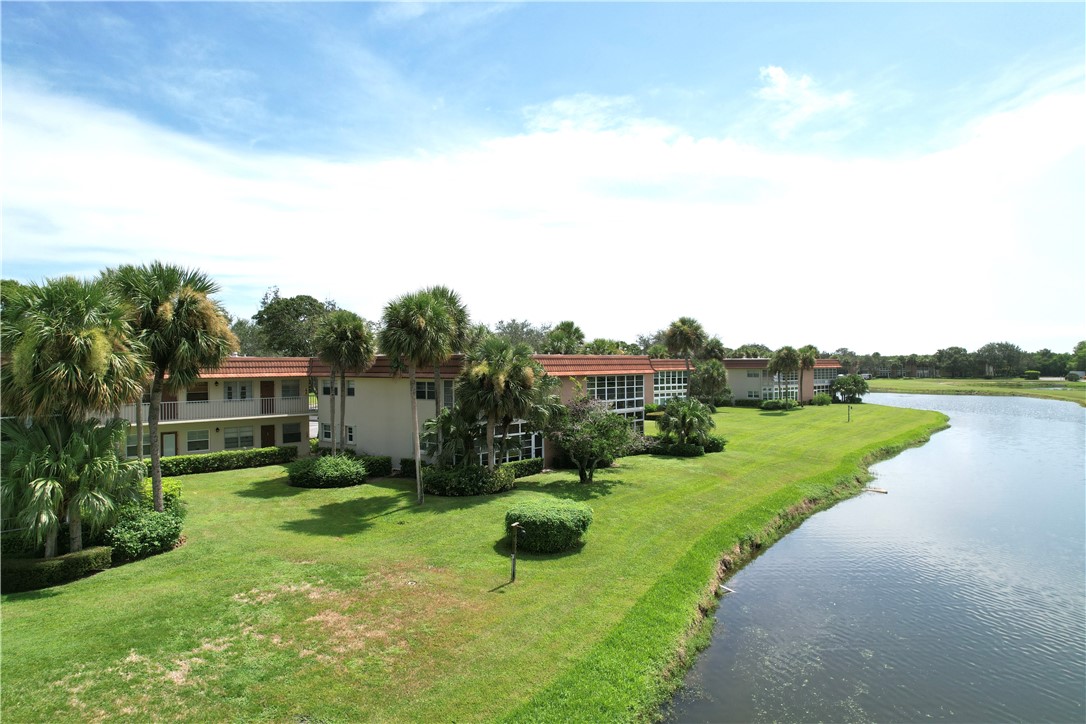 33 Vista Gardens Trail 205