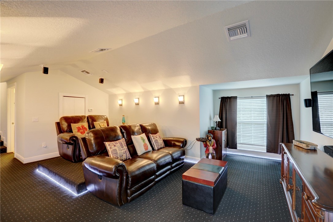 580 Cross Creek Circle