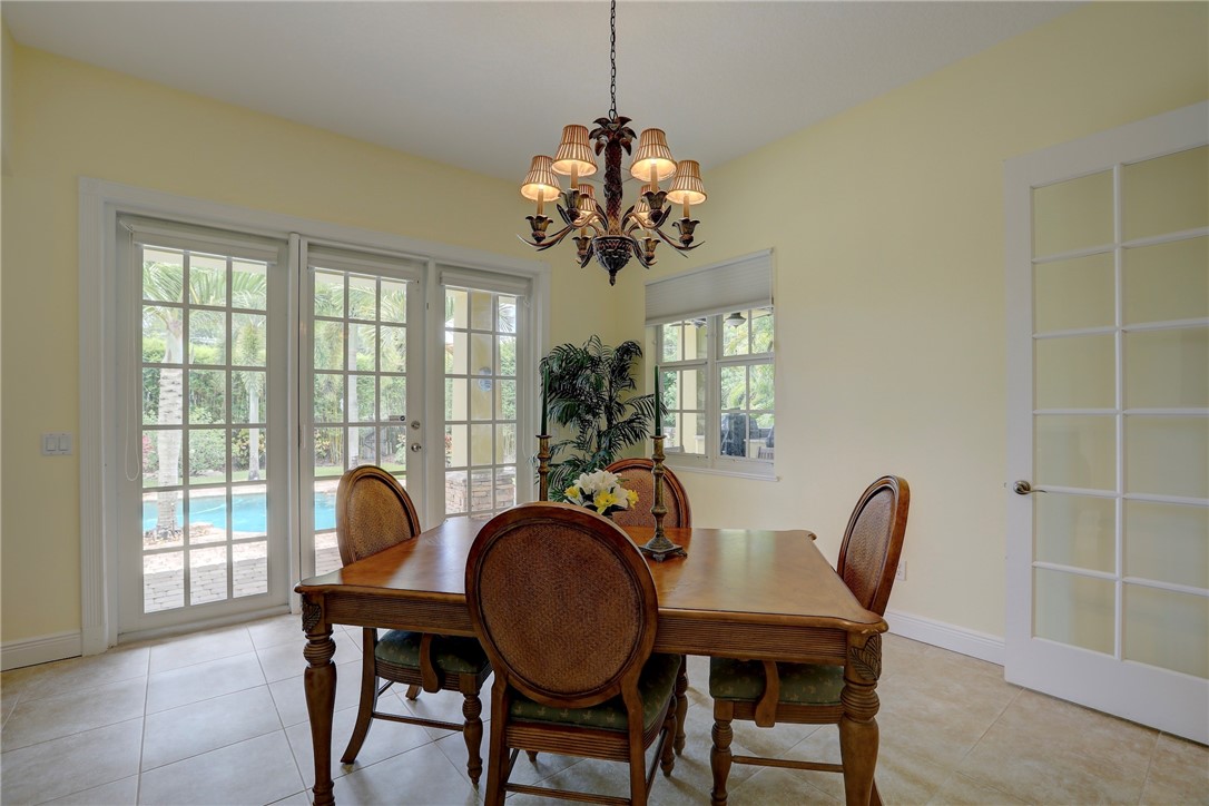 580 Cross Creek Circle