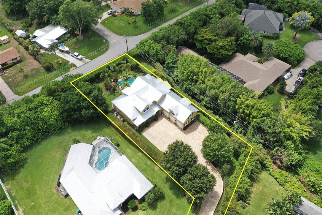 580 Cross Creek Circle