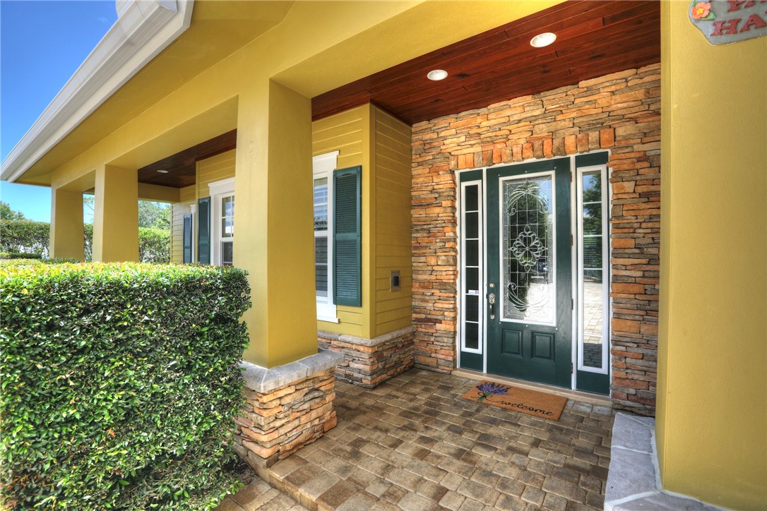 580 Cross Creek Circle