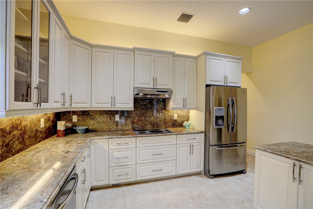 580 Cross Creek Circle