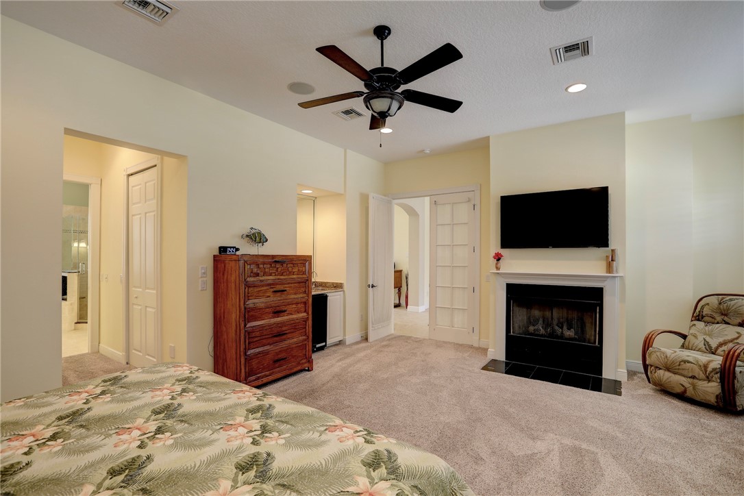 580 Cross Creek Circle