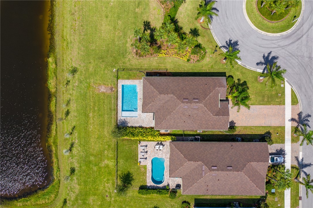 4885 Hawks Way