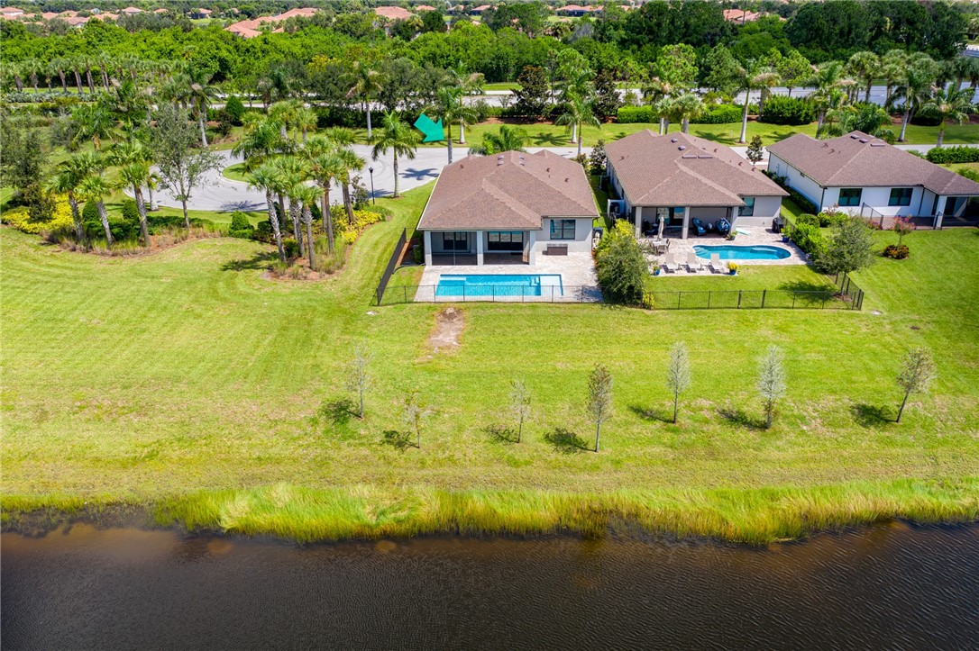 4885 Hawks Way