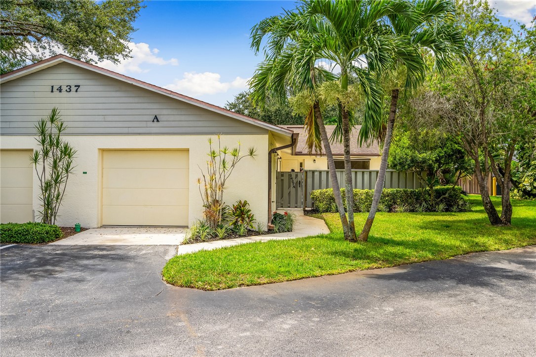 1437 Captains Walk 21A