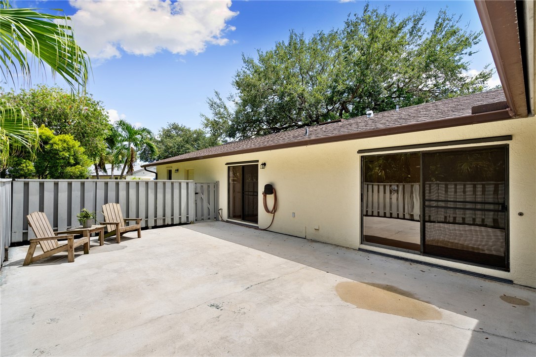 1437 Captains Walk 21A