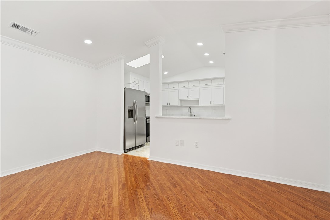 1437 Captains Walk 21A