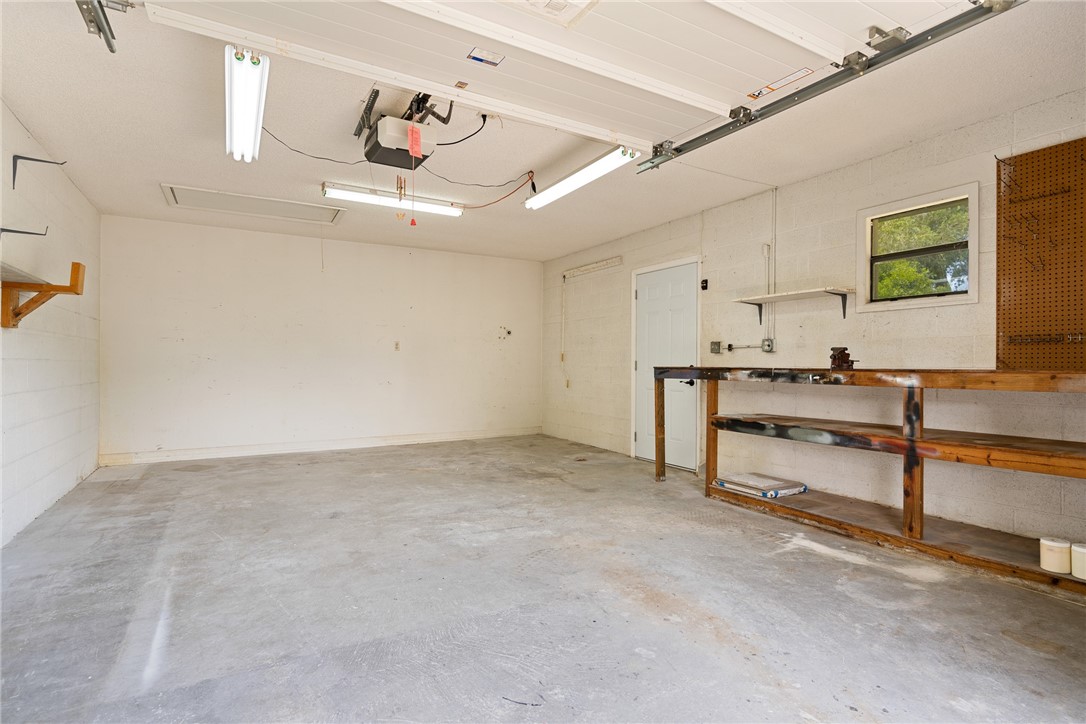 1437 Captains Walk 21A