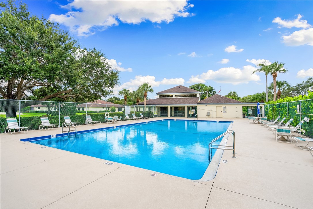 1437 Captains Walk 21A