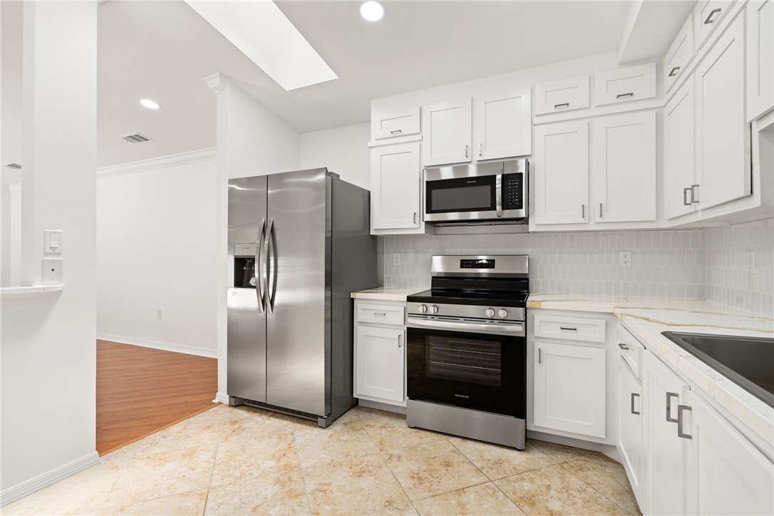 1437 Captains Walk 21A