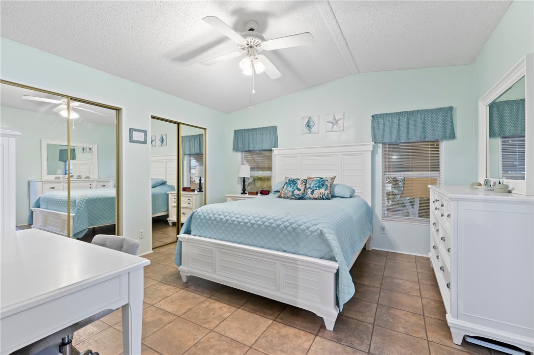 806 Sapodilla Drive