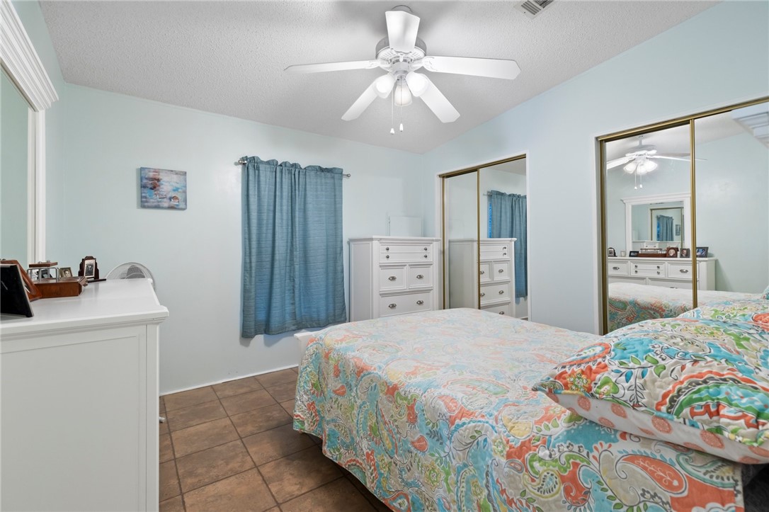 806 Sapodilla Drive