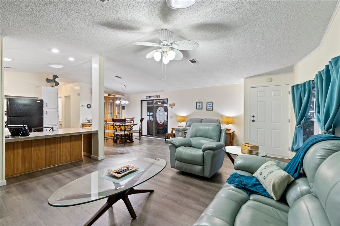 806 Sapodilla Drive