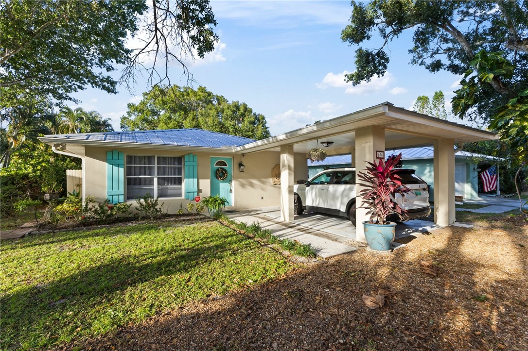 676 Royal Palm Place