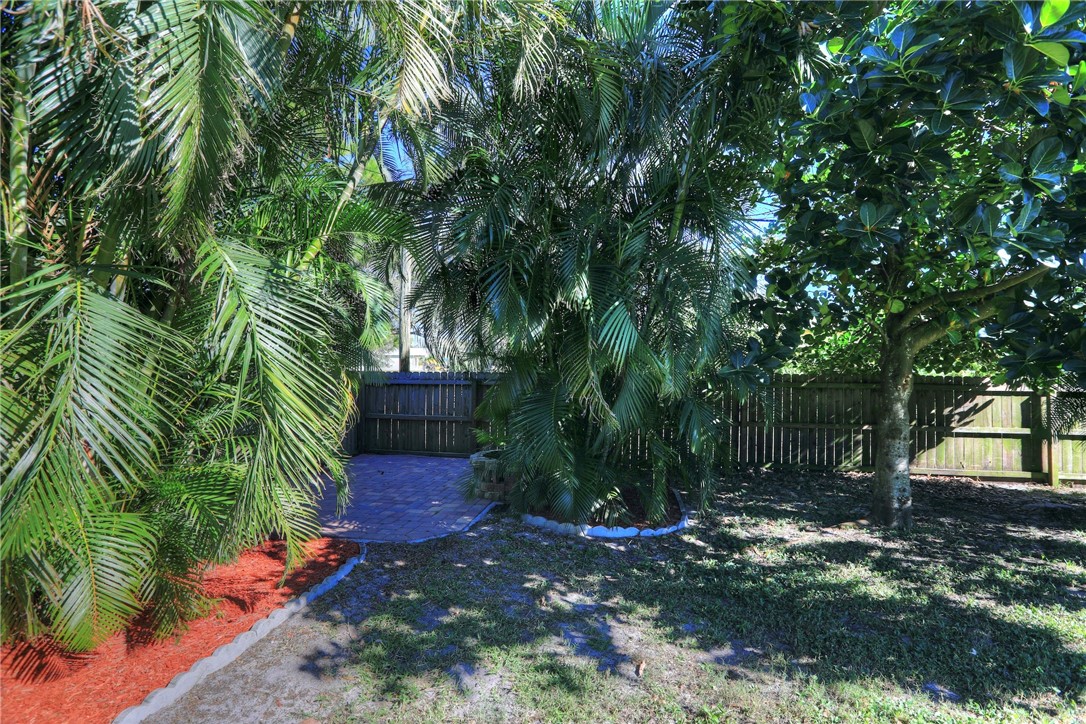 1726 Laconia Street