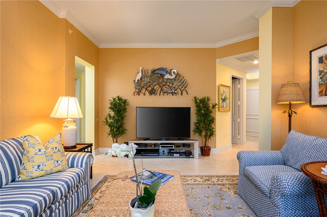 501 N Swim Club Drive 3B