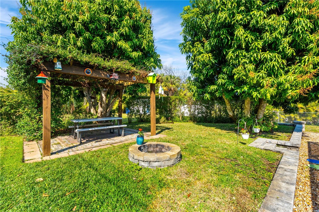 7710 Roseland Road