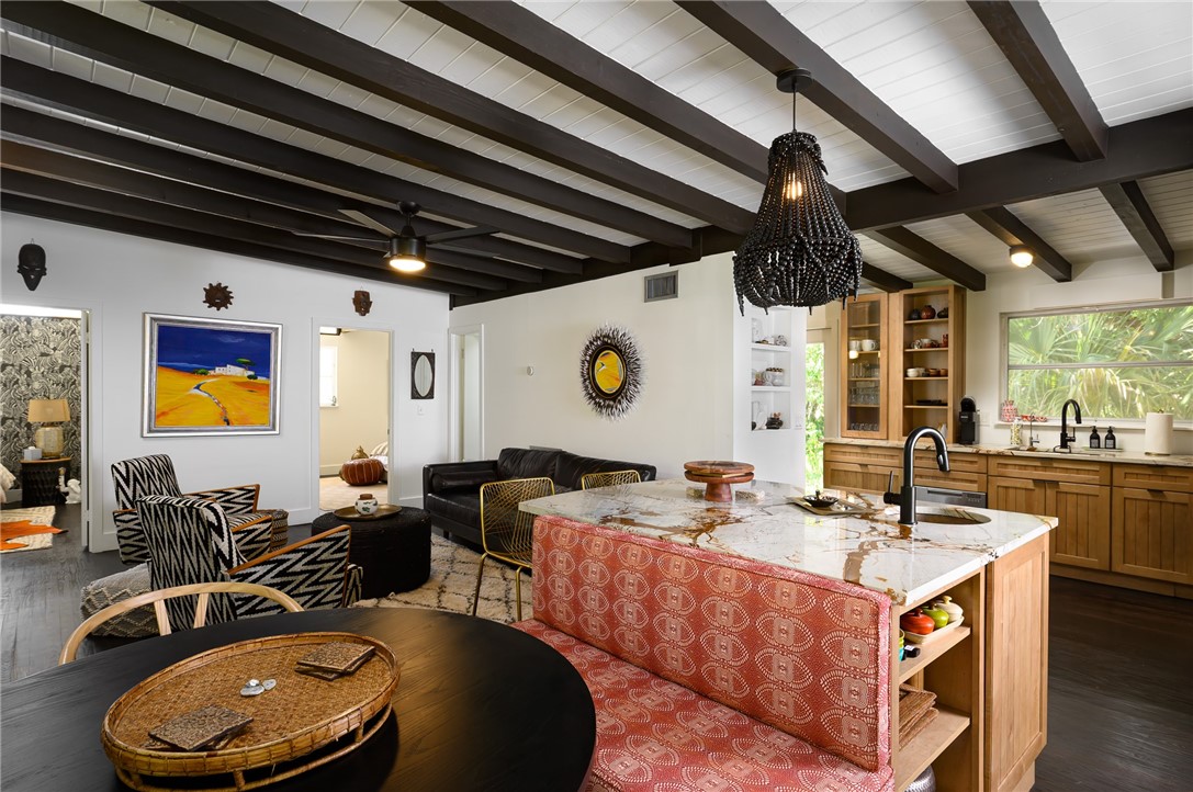 1861 E Barefoot Place