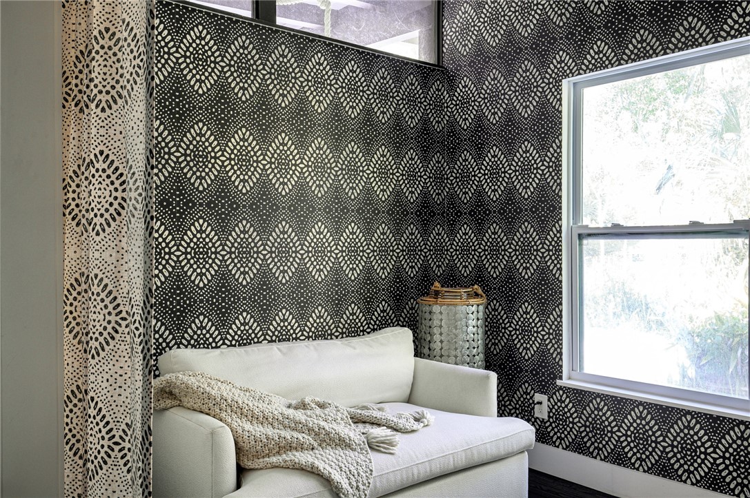 1861 E Barefoot Place