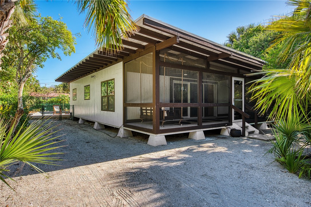 1861 E Barefoot Place