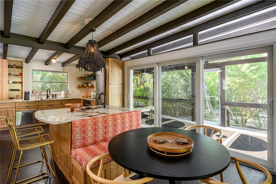 1861 E Barefoot Place