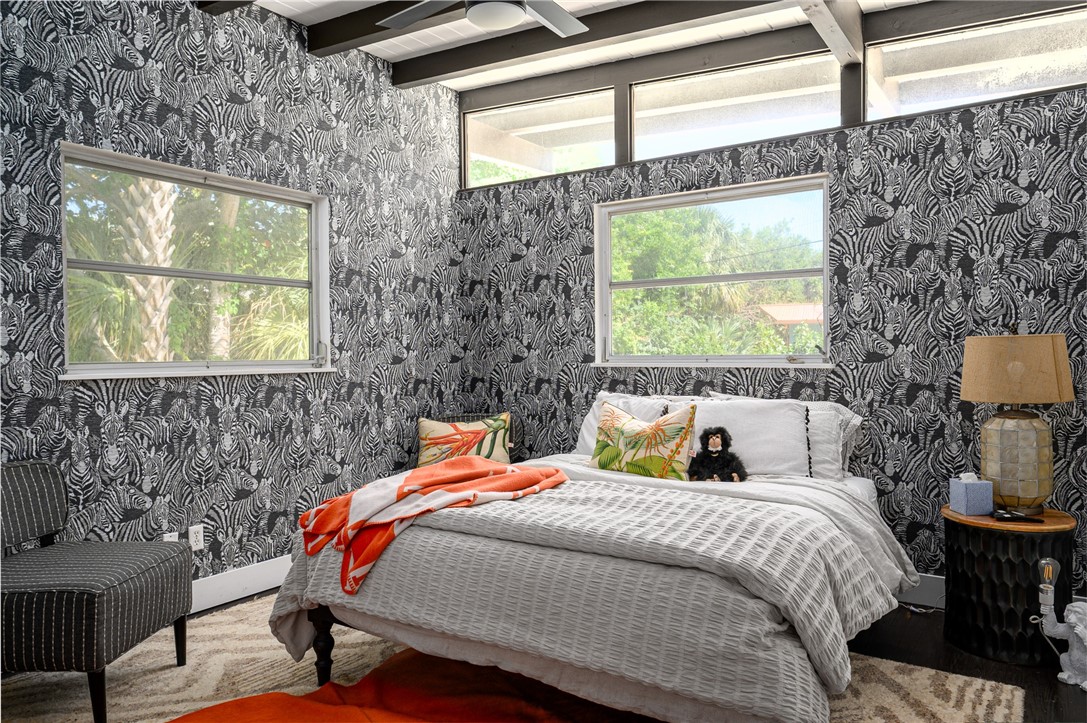 1861 E Barefoot Place