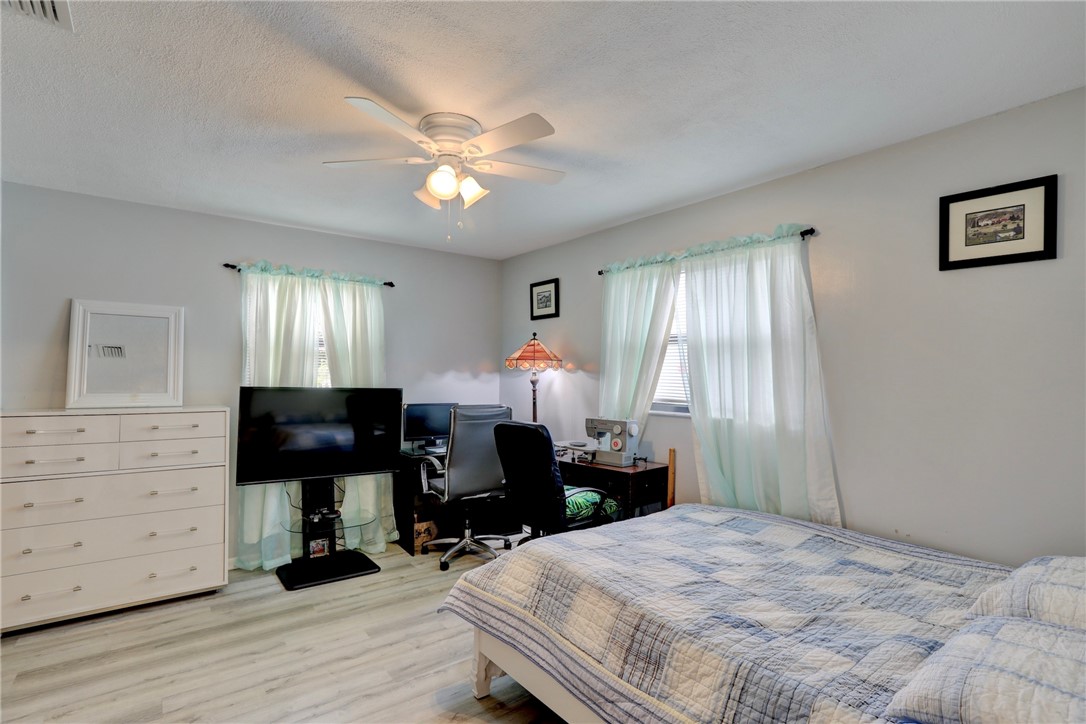 1594 Esterbrook Lane