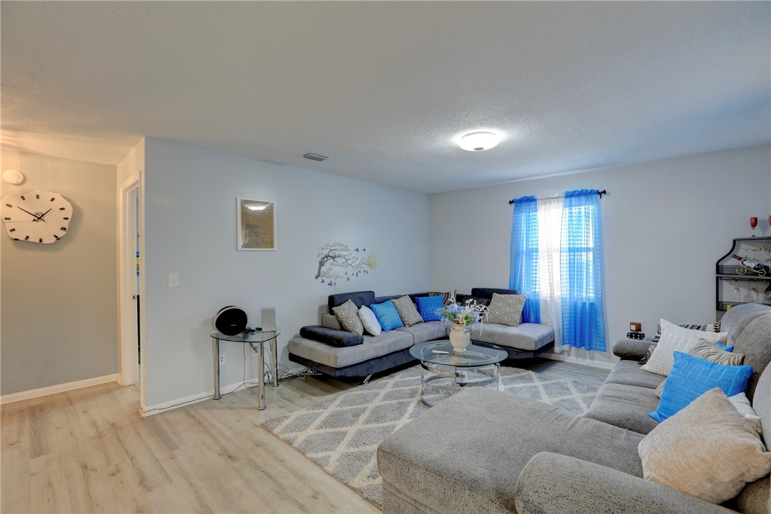 1594 Esterbrook Lane