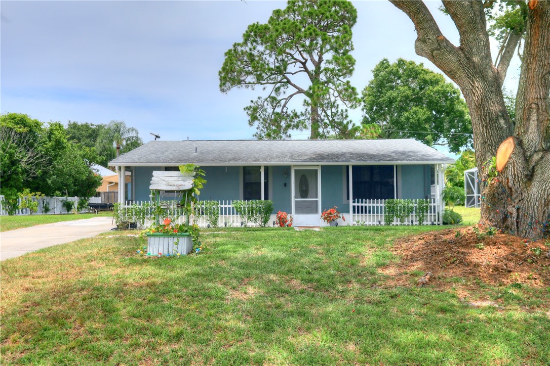 1594 Esterbrook Lane